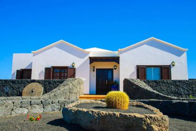 L-104 Villa Lanzarote Hausansicht