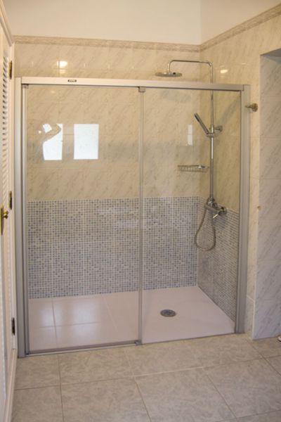 Bad mit Dusche / Ferienwohnung G-014