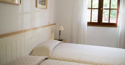 Schlafzimmer mit Doppelbett / Ferienwohnung G-014 Bild 4