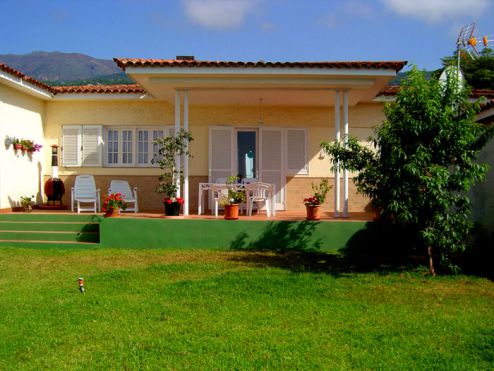 TFN-058 Ferienhaus mit großem Gartem in La Orotava