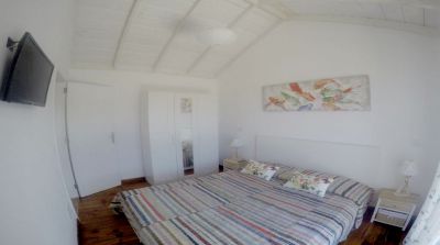 Schlafzimmer mit Doppelbett 2 und Schrank Ferienhaus La Palma P-221