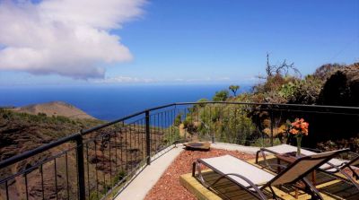 Ferienhaus La Palma Sonnenliegen auf Terrasse P-221