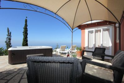 Teneriffa Finca TFS-084 Terrasse mit Korbsitzecke 