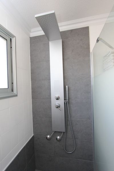 TFN-074 Badezimmer mit Dusche