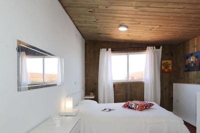 Ferienhaus Teneriffa Nord 138 - Schlafzimmer mit Doppelbett und Fenster