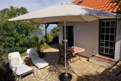 Ferienhaus Puntagorda Terrasse mit Sonnenliegen