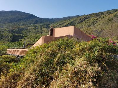 Finca El Hierro Haus von Hinten / H-110