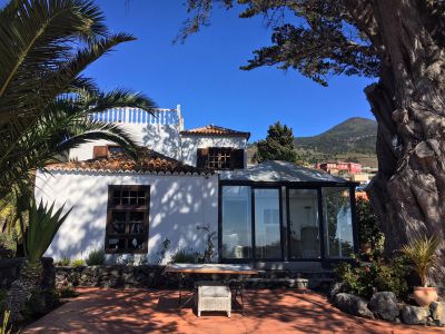 Finca P-060 La Palma / Terrasse mit Wintergarten