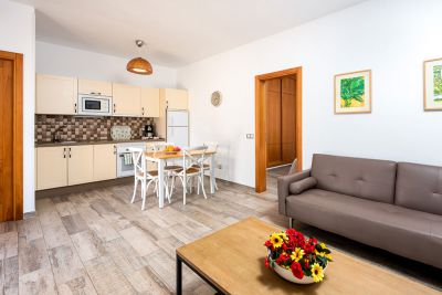Ferienwohnung G-012 / Wohnraum mit Küche