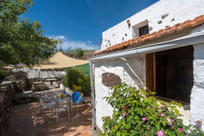 Hausseite und Terrasse Ferienhaus H-032 auf El Hierro