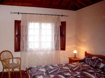 Ferienhaus La Palma P-062 Schlafzimmer mit Doppelbett