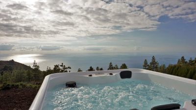 La Palma - Jacuzzi mit Blick zum Meer