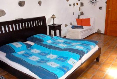 Gomera Ferienhaus GO-130 in Hermigua Schlafzimmer Doppelbett