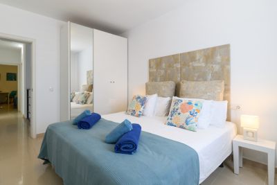 Lanzarote Villa L-074 Schlafzimmer mit Doppelbett Bild 5