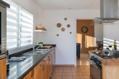 Villa Lanzarote L-074 hochwertige Einbauküche