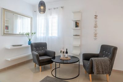 Lanzarote Villa L-074 Appartement Wohnraum mit Sesseln