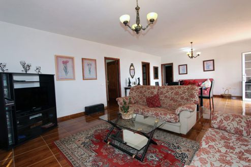 Wohnraum mit gemütlicher Sofaecke