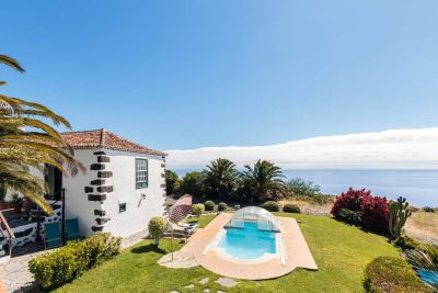 Finca  La Palma mit Pool und Grillplatz