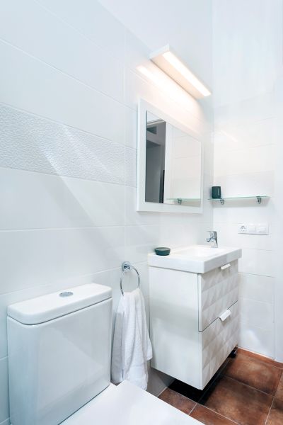 GO-040 Ferienwohnung Bad mit mit großem Waschtisch La Gomera Valle Gran Rey