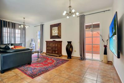 Ferienhaus Fuerteventura Blick in den Wohnraum mit SAT-TV F-225