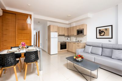 Ferienwohnung G-031 Puerto Mogan - 3A - Wohnraum mit Essplatz und K&uuml;che 